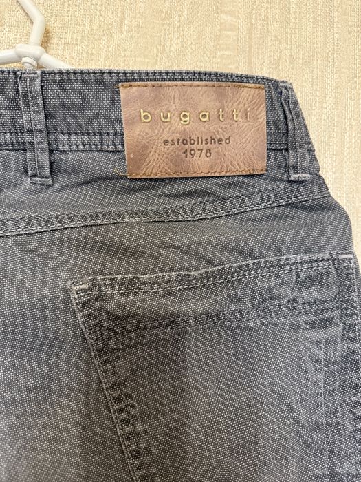 Штани Bugatti. Розмір 29-30. Стан відмінний. На літо.