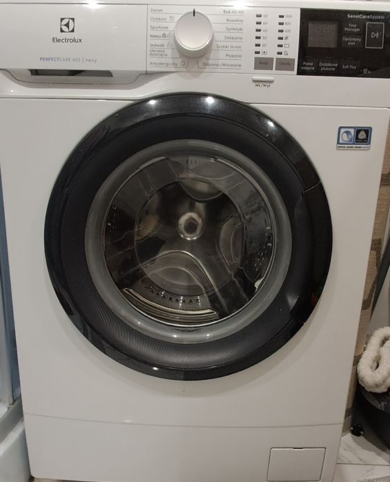 Pralka Slim Elektrolux Perfect Care 600  1-6kg