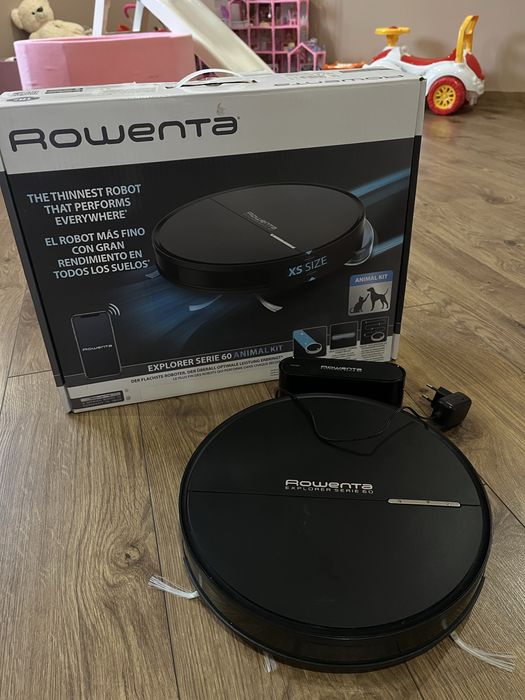 Робот пилосос Rowenta чорний