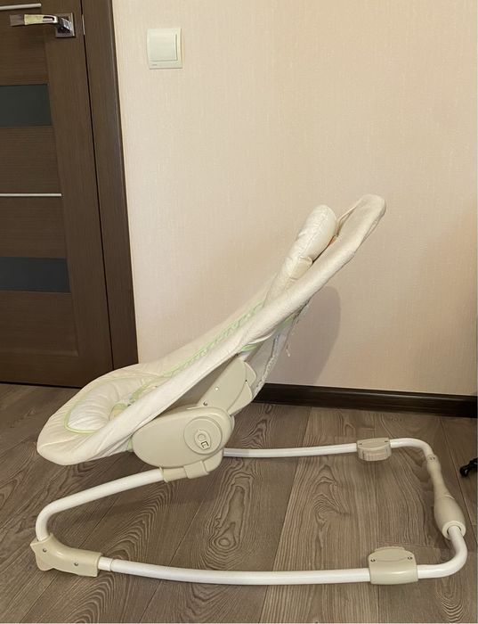 Крісло-гойдалка Ingenuity