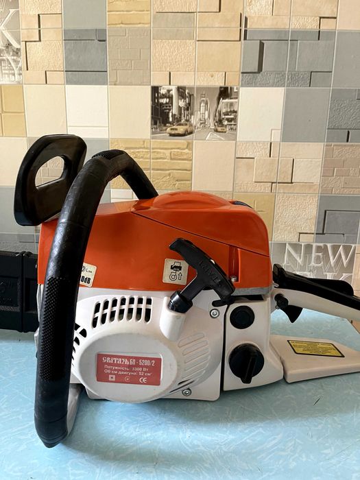 Продаю бензопилу цепную Свитязь БП-5200/2, 3300 Вт, новая