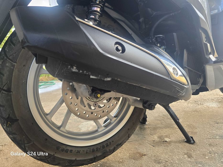 É uma nova scooter. ou é possível Troca com carro