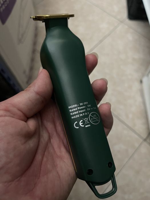 Máquina para corte de cabelo. Nova