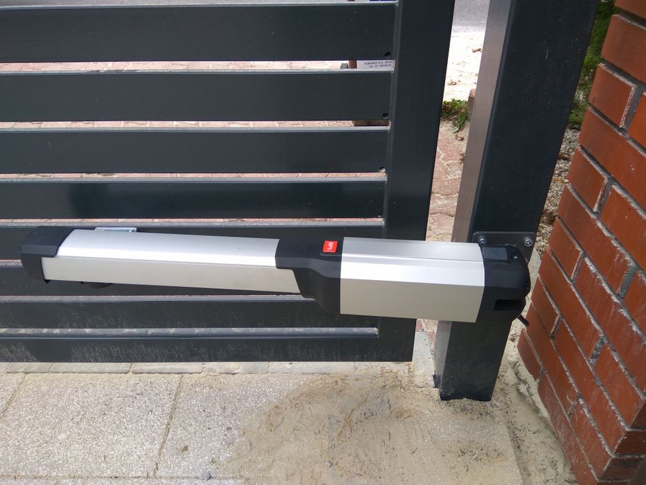 Automatyka bram, montaż, serwis napędów do bram garażowych,posesyjnych