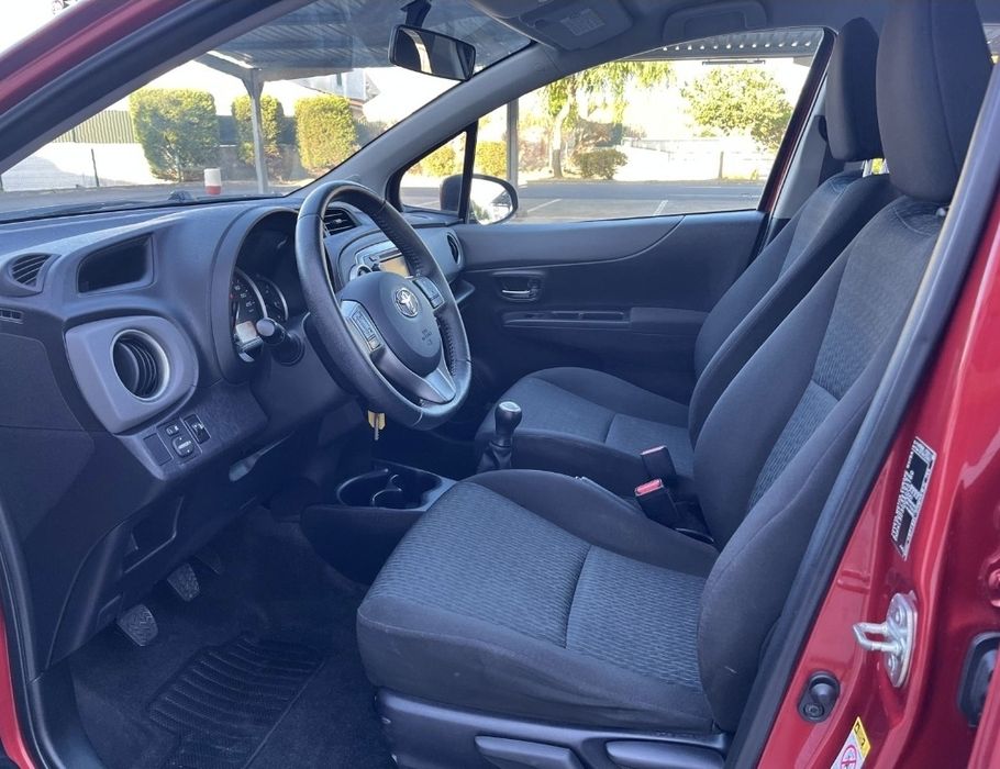 Toyota Yaris 1.0 VVT-i 2012 • Muito Económico • Excelente Estado