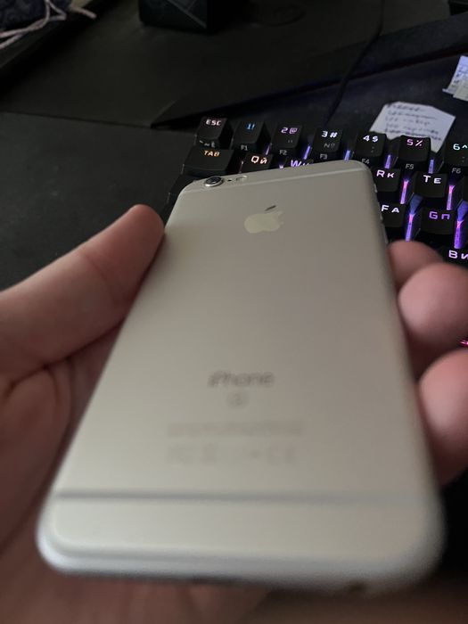 Продам iPhone 6s 16 гб