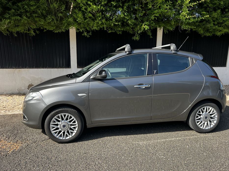 Lancia y - Full Extras, Estado de Novo, Nacional