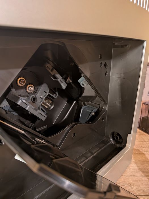 Odnowiony Ekspres DeLonghi Cappuccino DO NEGOCJACJI