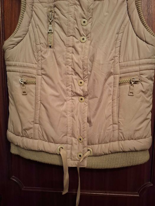 Blusão / Colete sem Mangas Stradivarius T/L