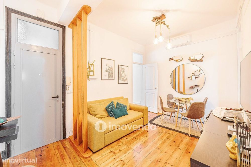 Apartamento T2 mobilado e com cozinha equipada, na Penha de França