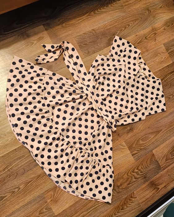 Сукні жіночі 46 розмір