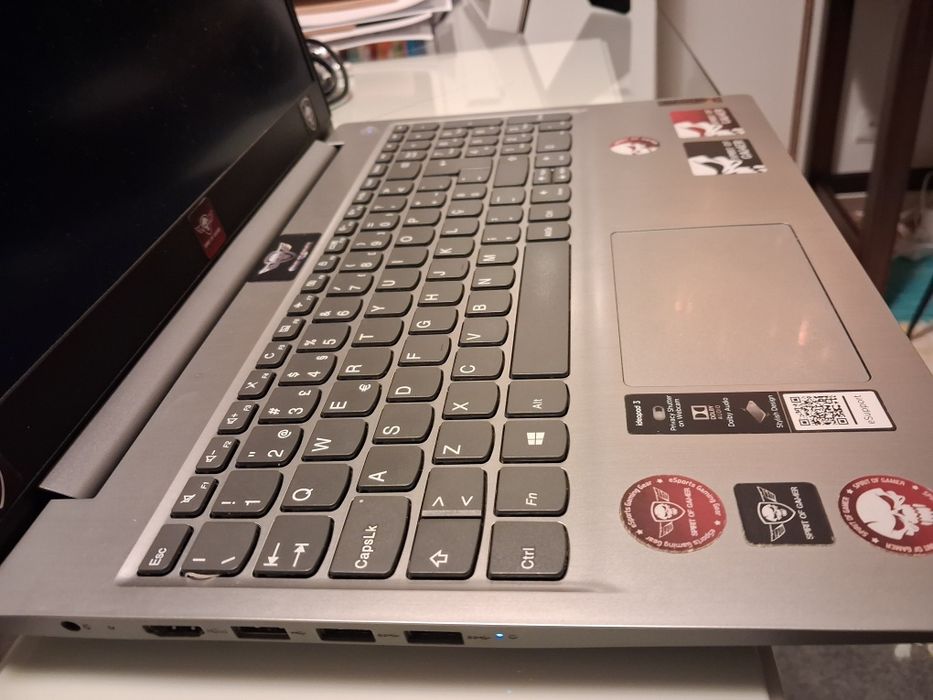 Lenovo Ideapad 3 15ADA05 como novo.