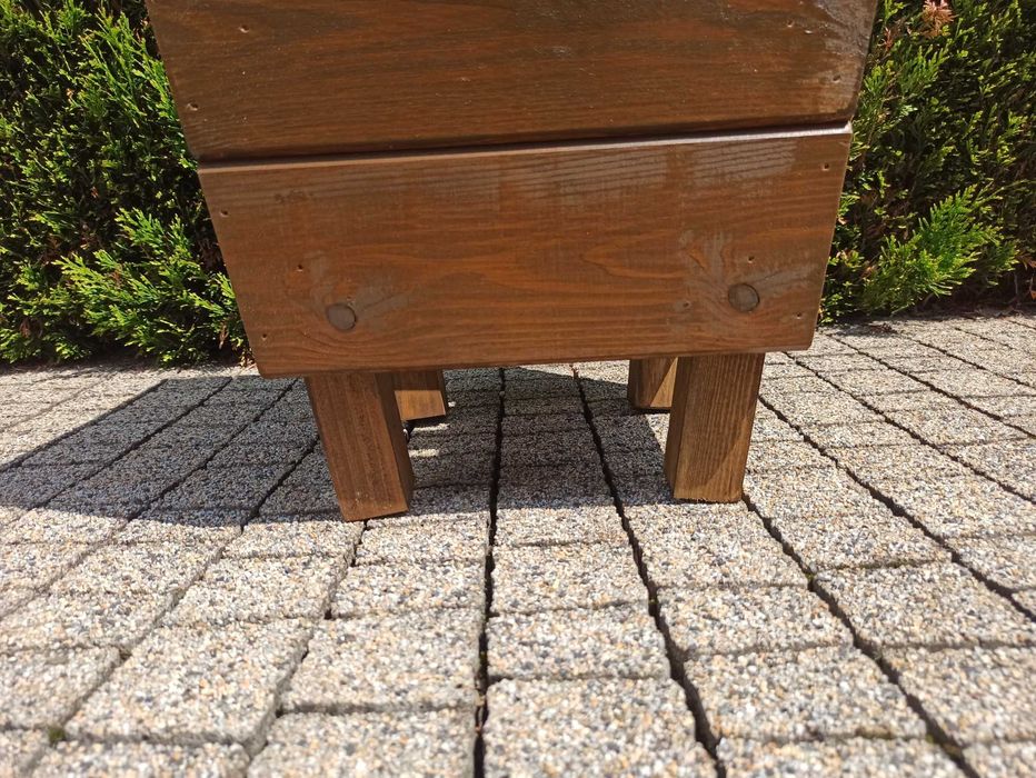 Donica drewniana (11 sztuk)