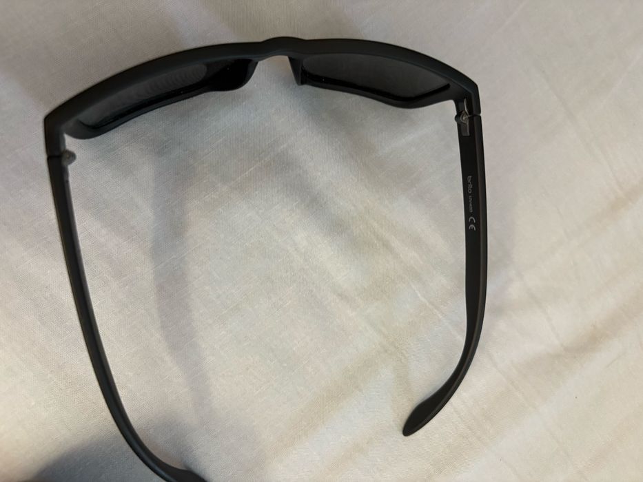 Okulary przeciw sloneczne z case