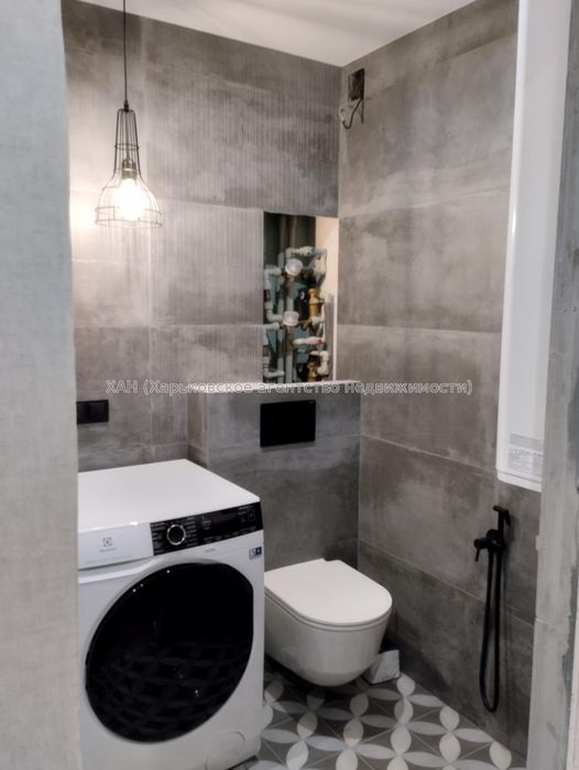 АН Продам 3 кв. П.Поле, м."23 Августа". Евроремонт.42000.Д57.