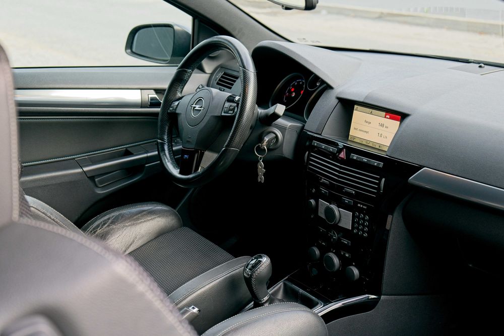 Opel Astra H OPC 2.0 Turbo 240cv