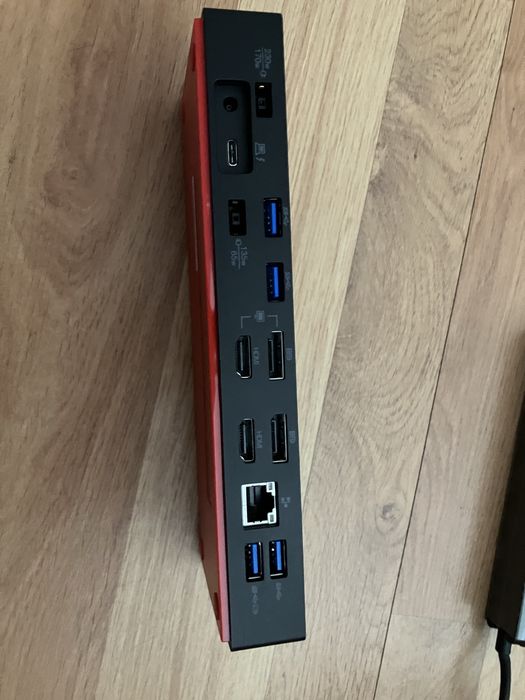 Stacja dokujaca i zasilacz lenovo