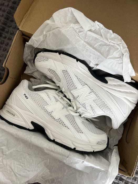 New balance 740