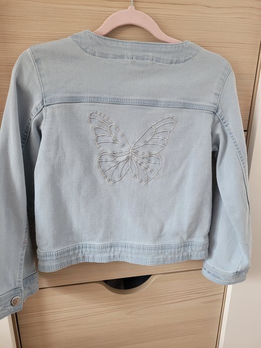 Kurtka jeansowa C&A rozmiar 116. Jak nowa.