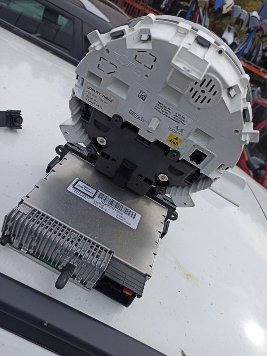 Licznik zegary mini cooper r56 r52 sprawne przebieg 127