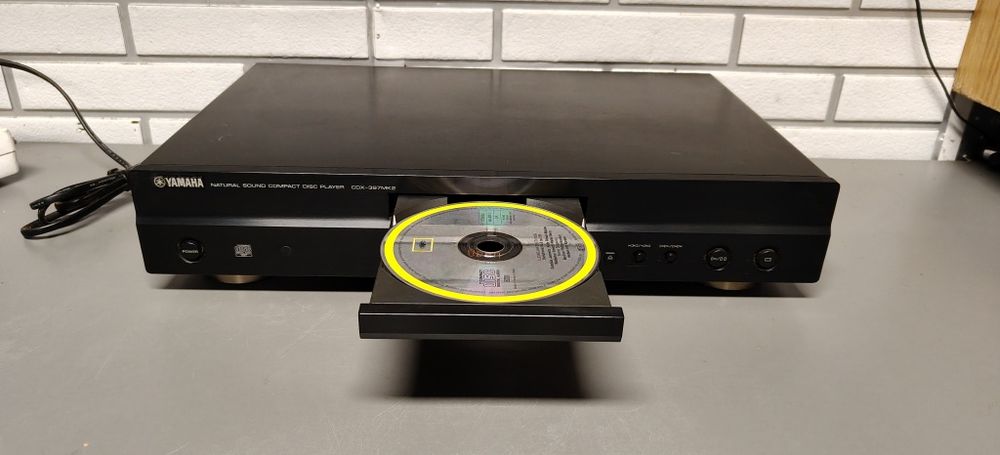 Odtwarzacz CD YAMAHA CDX-397MK2. Optical