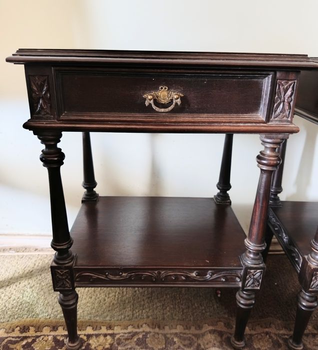 Conjunto de 2 mesas de cabeceira