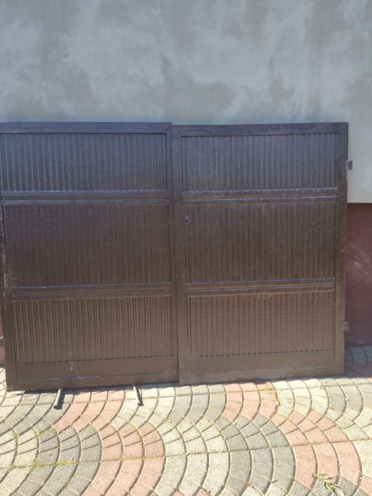 Drzwi zewnętrzne garażowe stalowe
