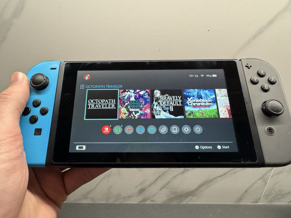 Nintendo Switch + Pro controller