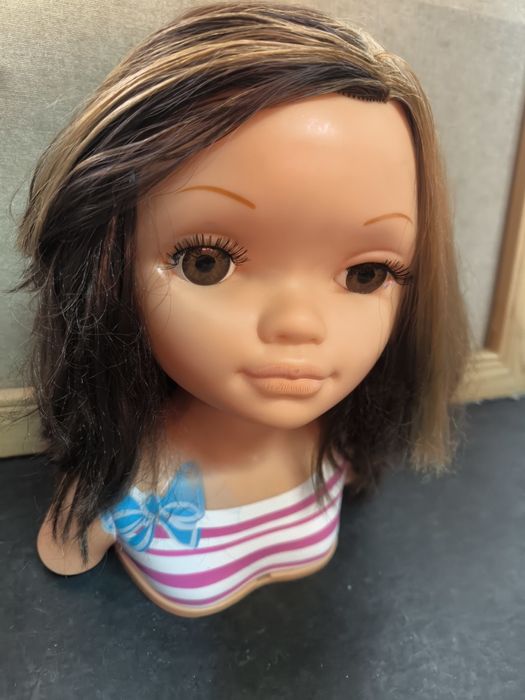 Cabeça de Boneca para Pentear