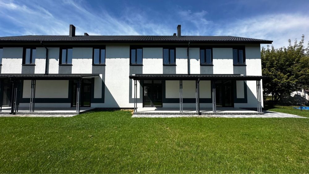 Продам таунхаус з оздобленням поряд з інфраструктурою