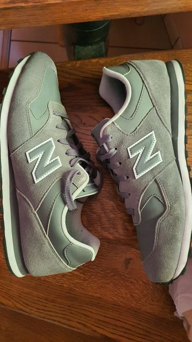New Balance 44 - 28 cm.