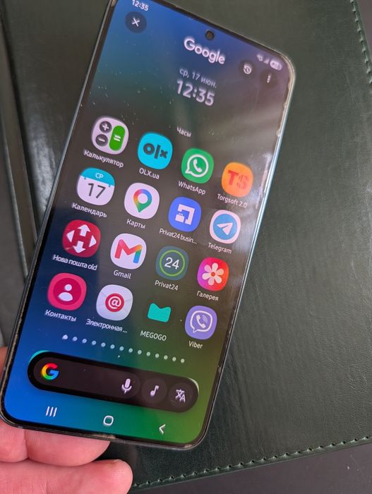 Телефон Samsung S22 официал