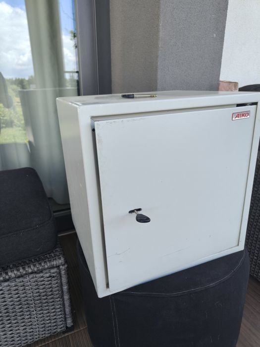 Sejf Aiko T-40 Rozmiar 40x40cm  klucze 2szt
