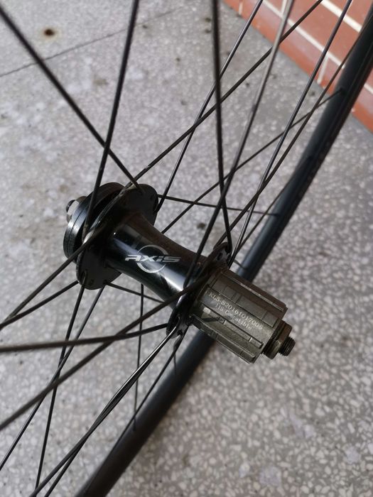 Komplet kół Axis Sport