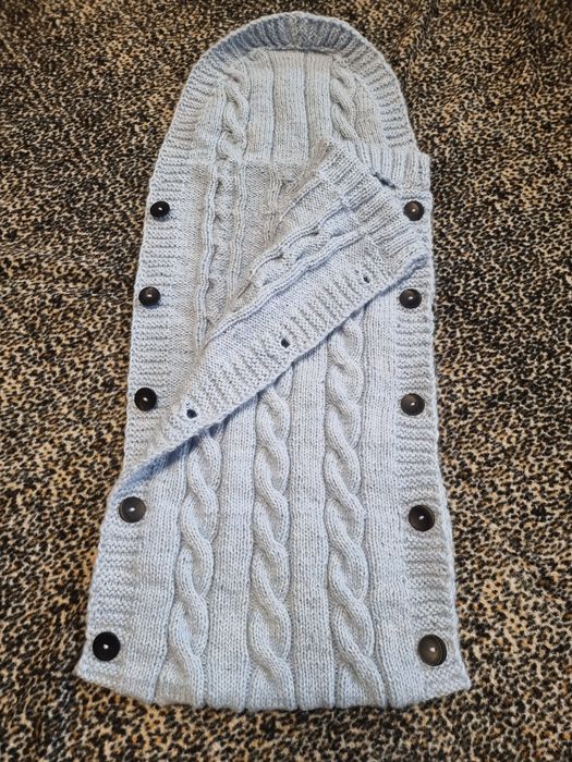 Śpiworek do gondoli dla noworodka