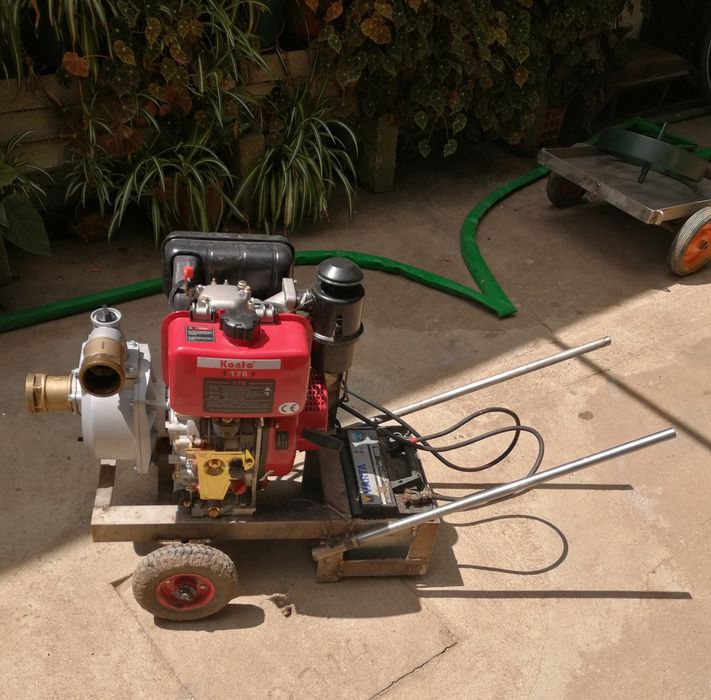 Faço Limpeza de Terrenos e arranjos em todos os quintais Pinhais,com t