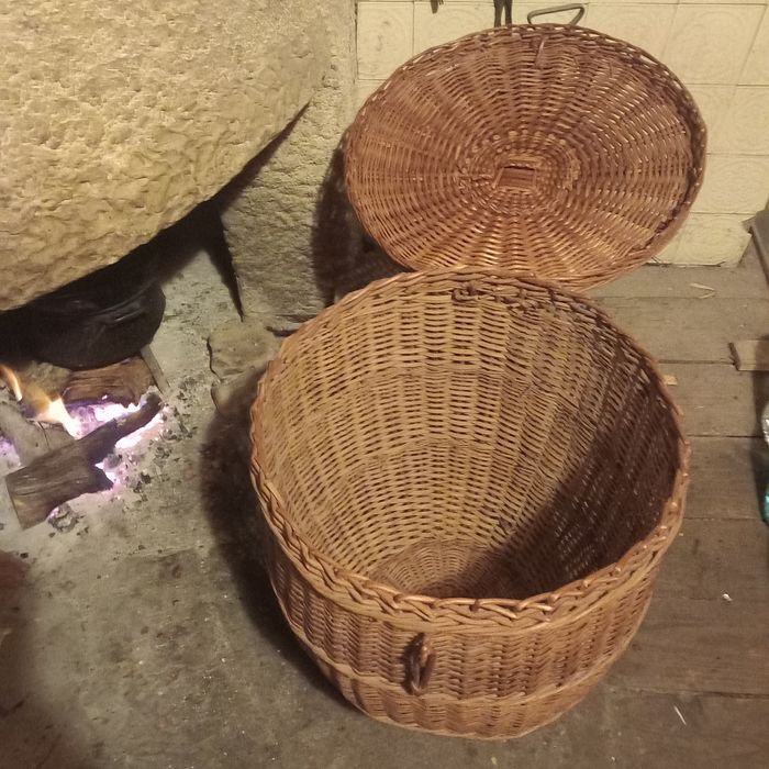 Cesto antigo em verga