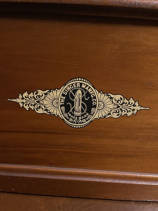Maquina de Costura Singer Antiga