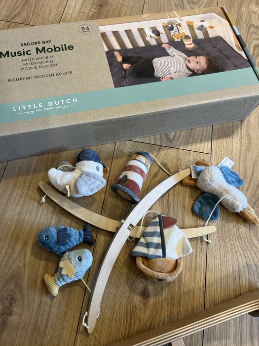 Karuzela Little Dutch Sailors Bay