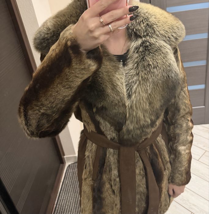 Продам шубу, вороник лисиці