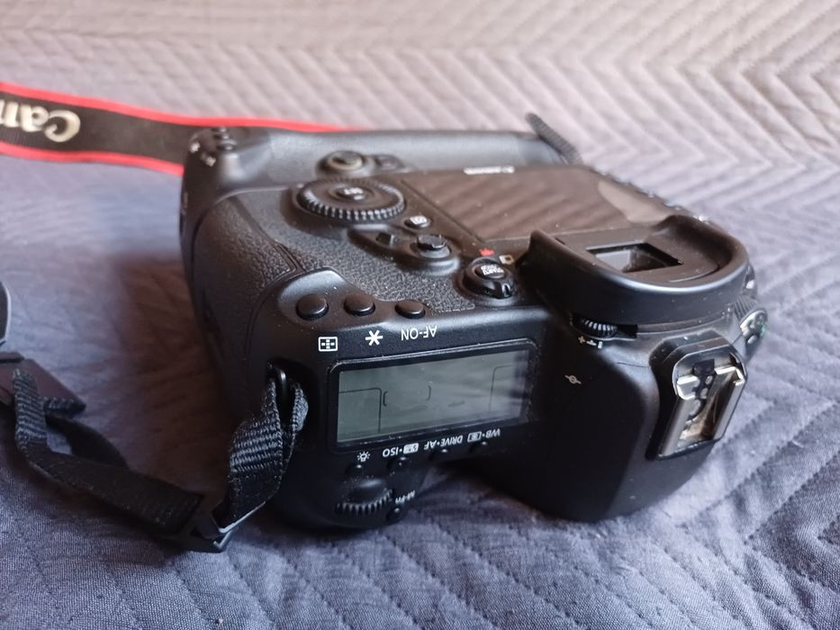 Canon Eos 5d mk 4.(Przebieg 38340)+grip+5 akum+ 3xSD.