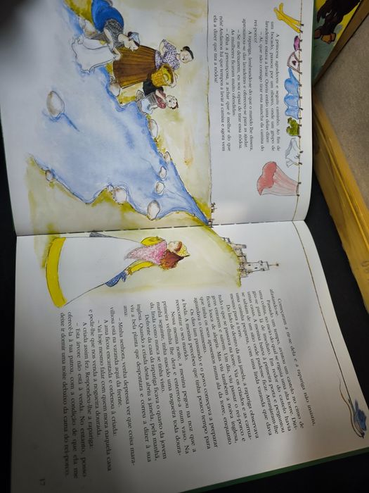 Livro Os mais belos contos da avozinha