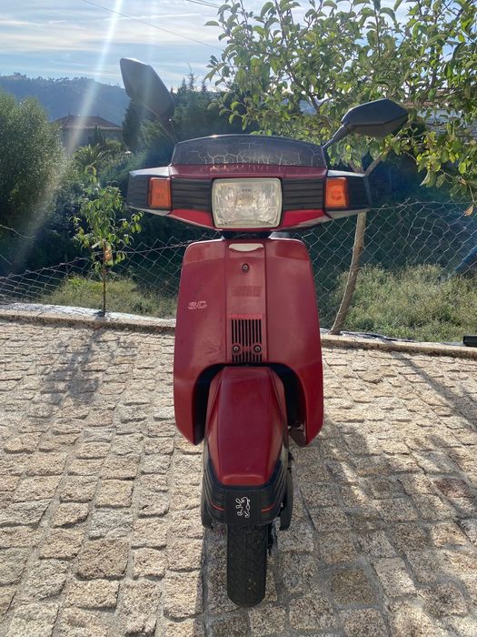 Escuter 50 a trabalhar