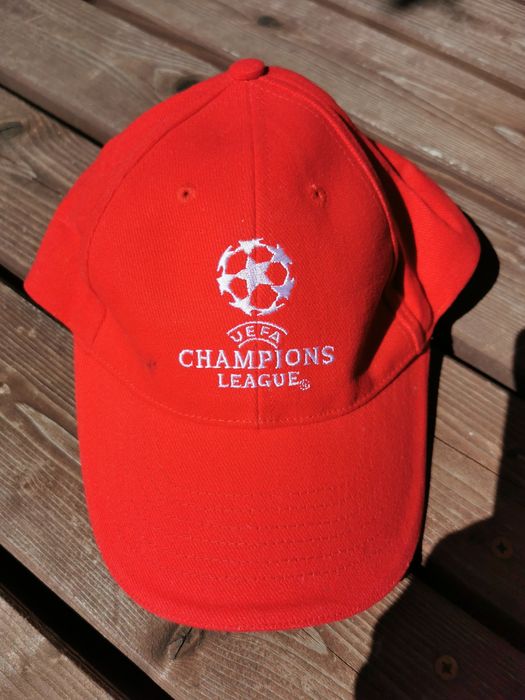 Czapka z daszkiem Champions league