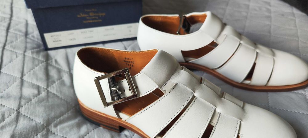 Buty Jalan Sriwijaya