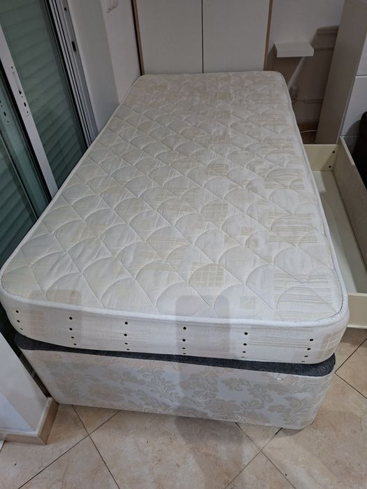 Cama sommier e colchão solteiro 2.00x100, impecável