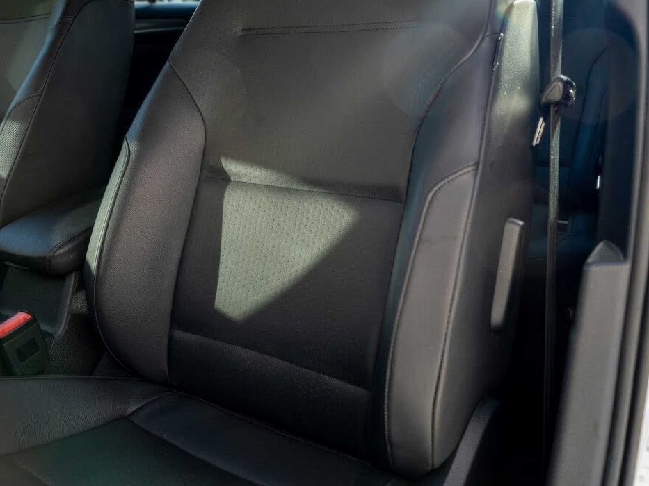 Volkswagen e-Golf SEL      2017