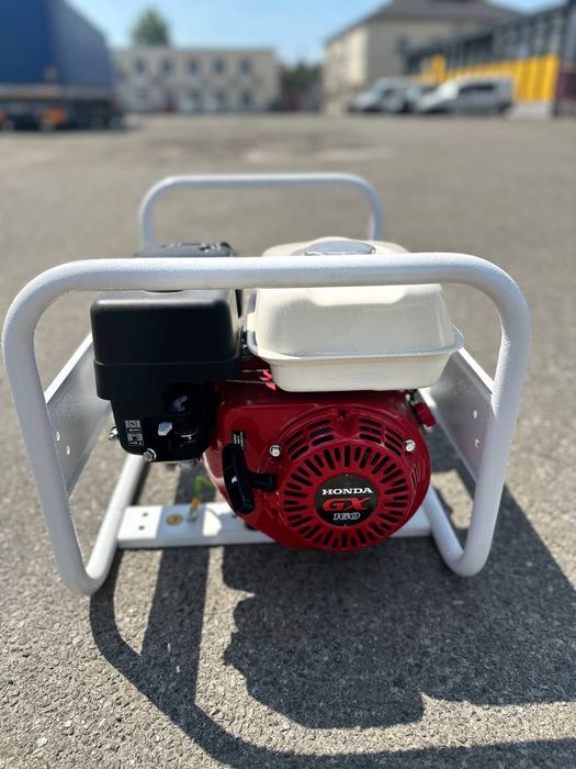 Генератор однофазний бензиновый PRAMAC E3200 (2,6 кВт)