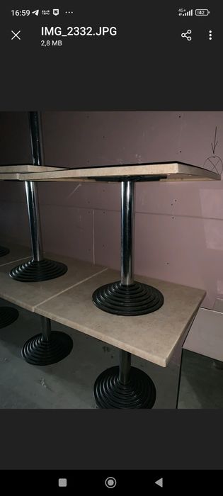 Столи, барні стільці, тримачі паперу, йоршики