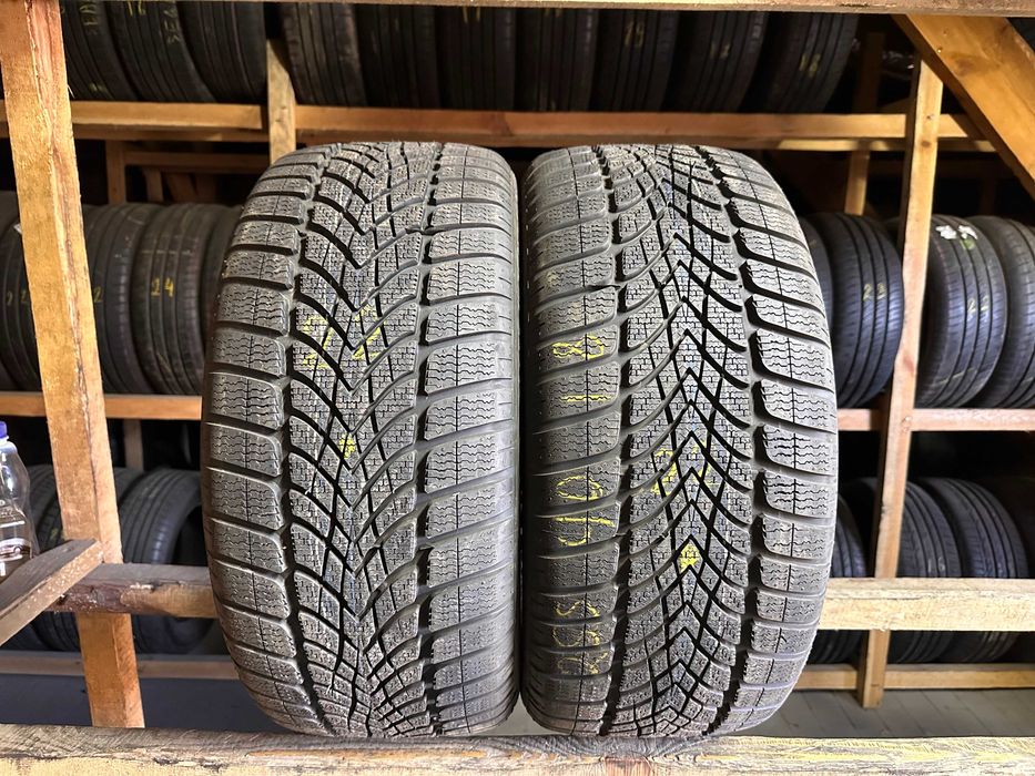 Шини зима стан нових 255/40R18 DUNLOP SP WINTER SPORT 4D 2 шт 8мм 2022
